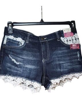 NWT Imperial Star Regular Rise Denim Shorts with Lace Trim Adjustable Waistband